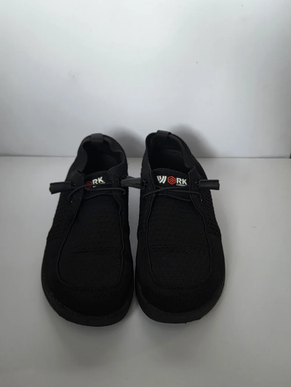 Larnmern Men's Size 9.5 Steel Toe Slip Resistant Safety Work Shoes Black